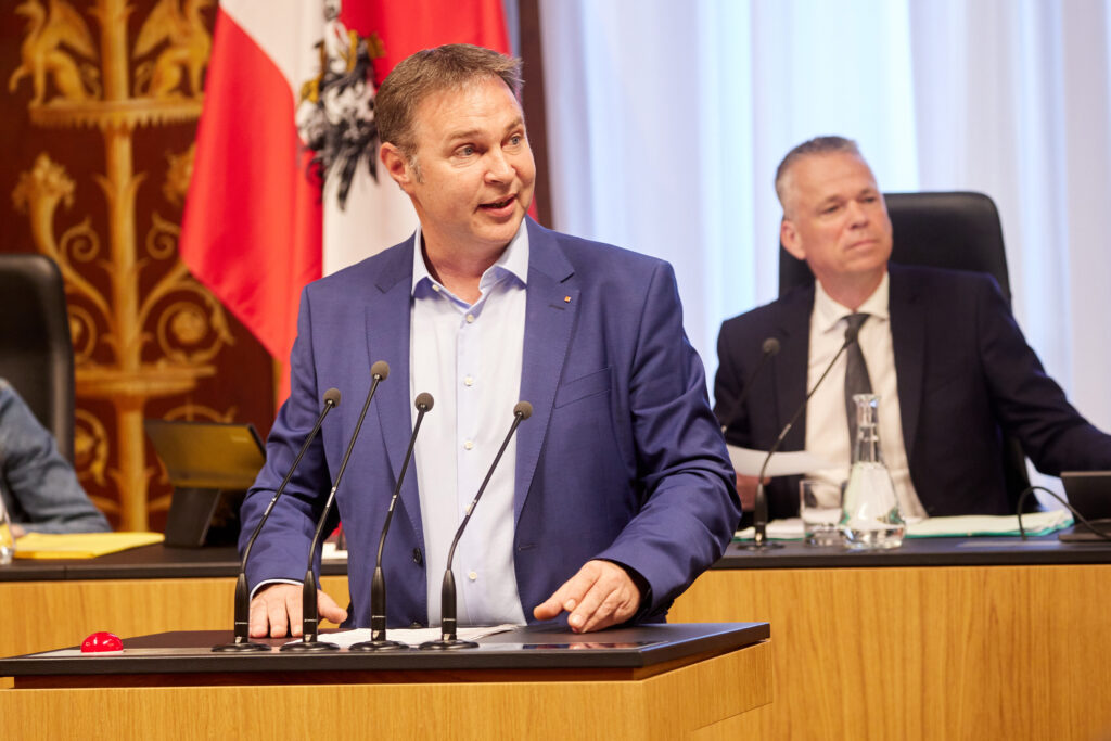 Andi Babler am Rednerpult im Bundesrat 2023